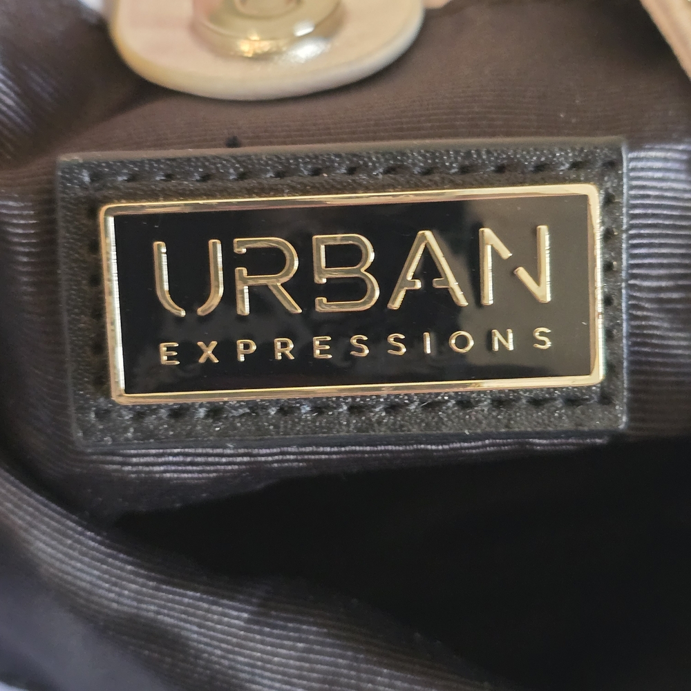 Urban Expressions Silver Fringe Crossbody Bag - Picture 4 of 5